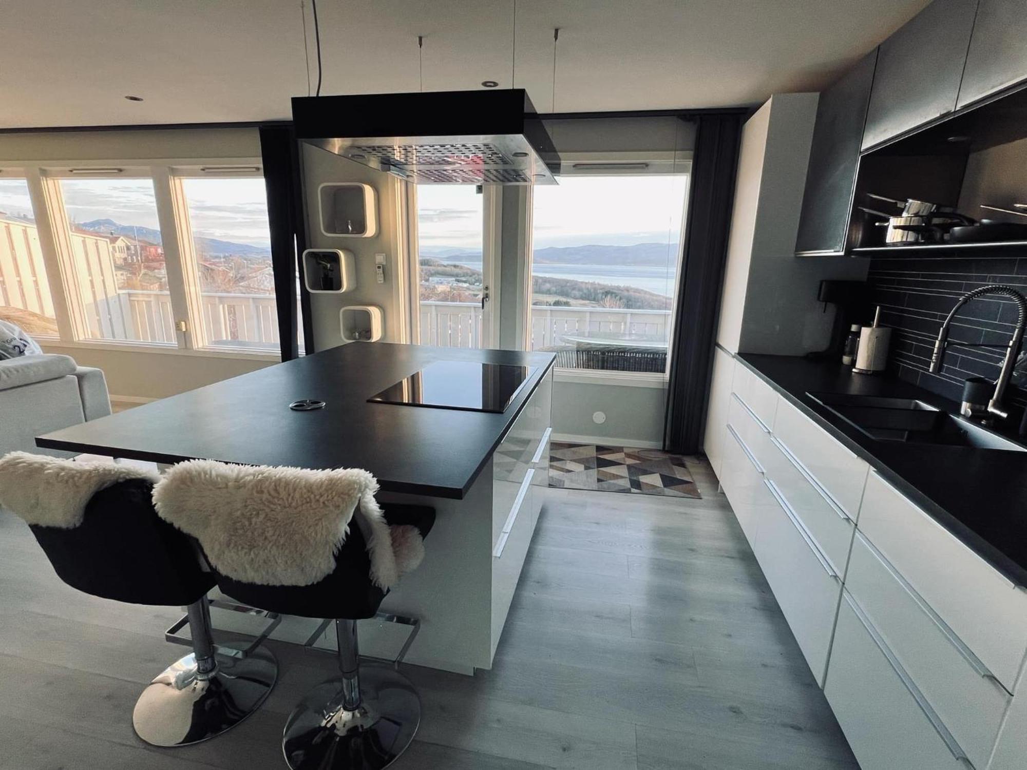 Panorama View! Modern,Balcony/Parking Appartement Bodø Buitenkant foto